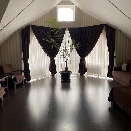 Georg Park Hotel Tarashany Extérieur photo