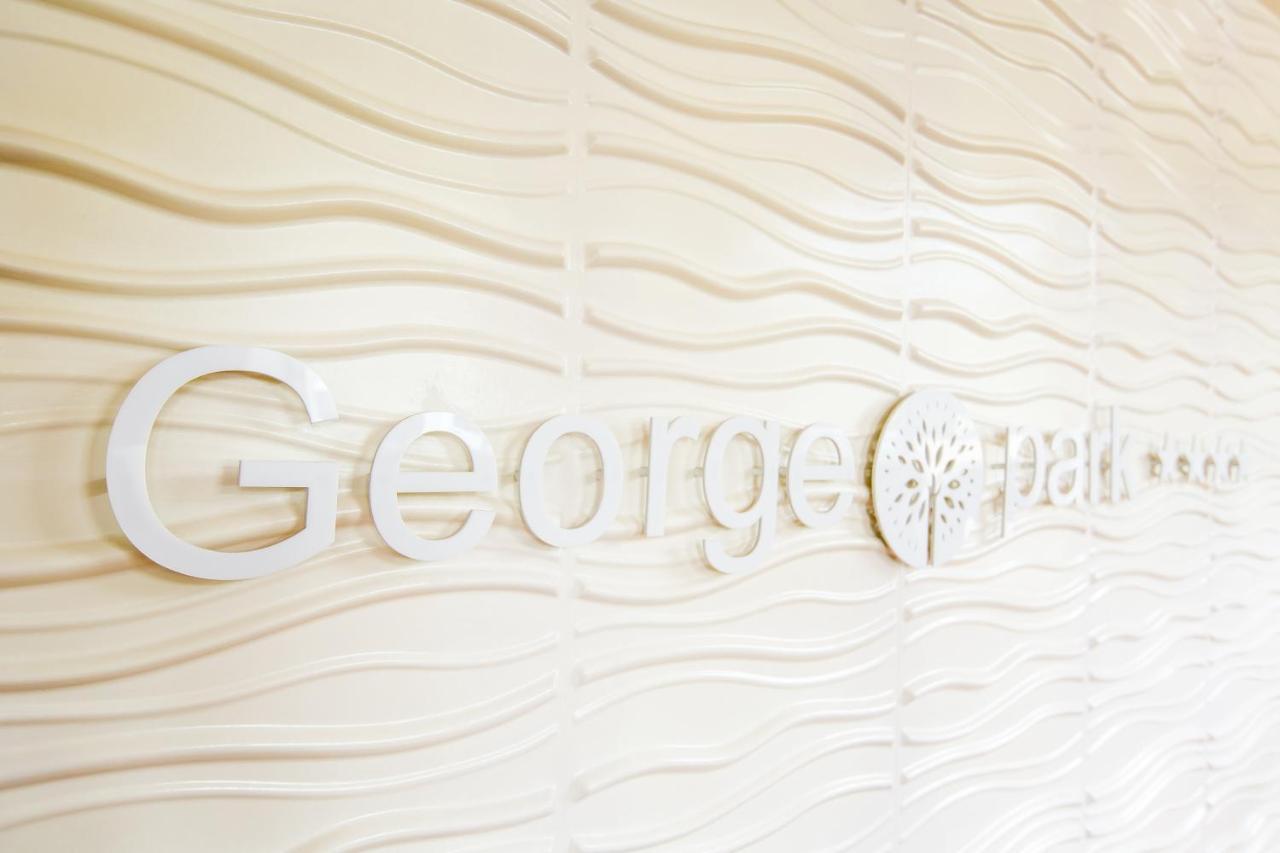 Georg Park Hotel Tarashany Extérieur photo