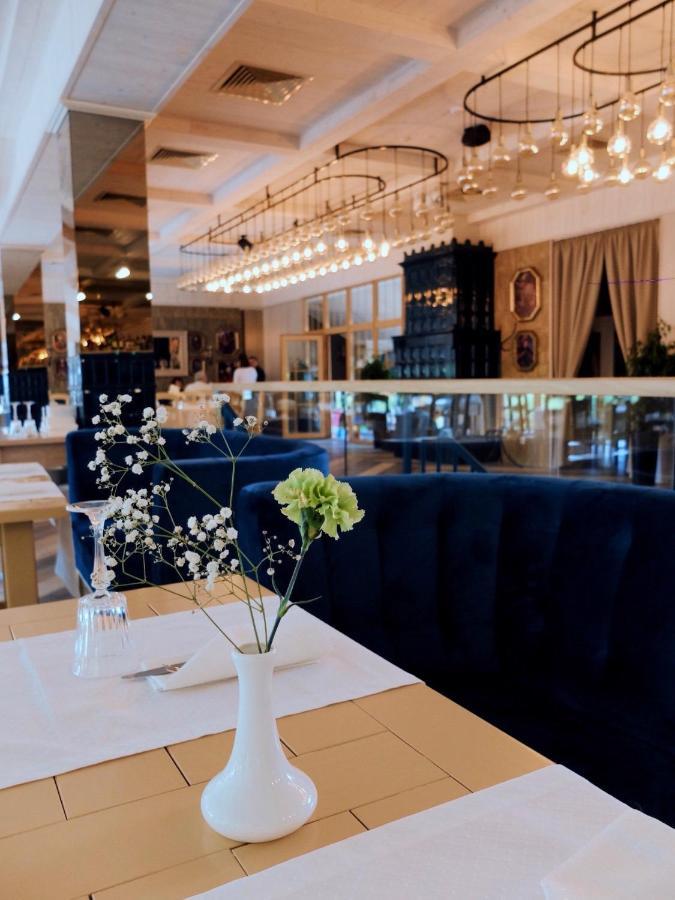 Georg Park Hotel Tarashany Extérieur photo