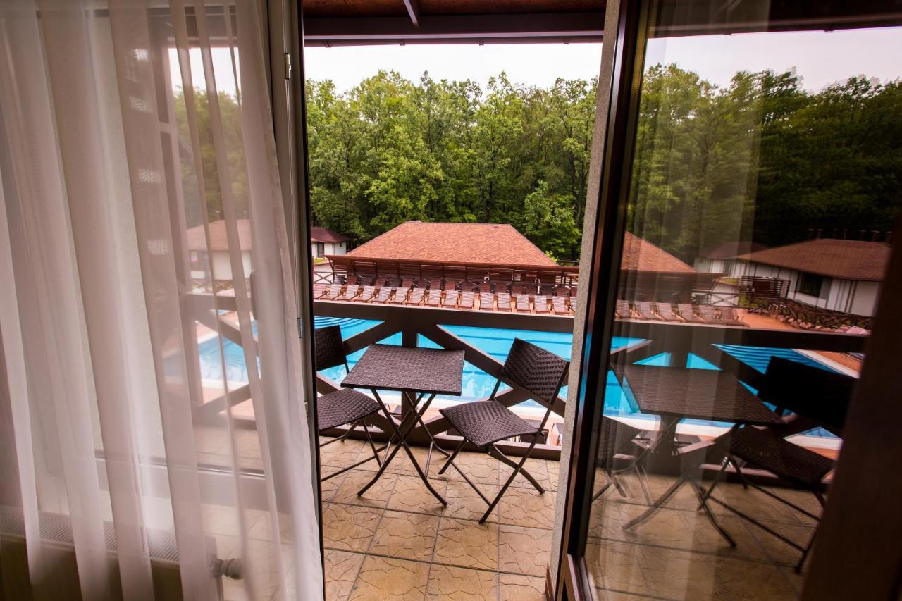 Georg Park Hotel Tarashany Extérieur photo